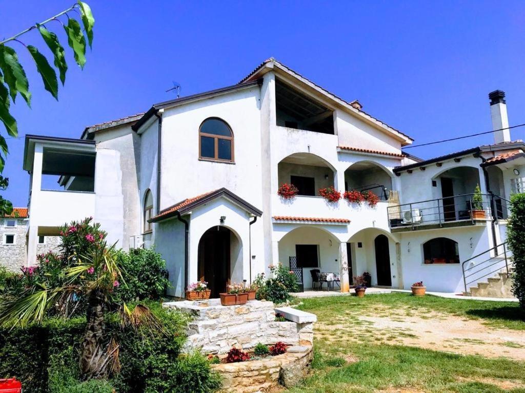 Apartment Complex Kanegra – Photos 1