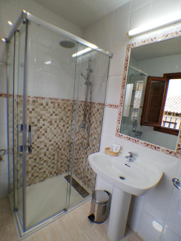 Koupelna v ubytování Hostal Santo Tomé
