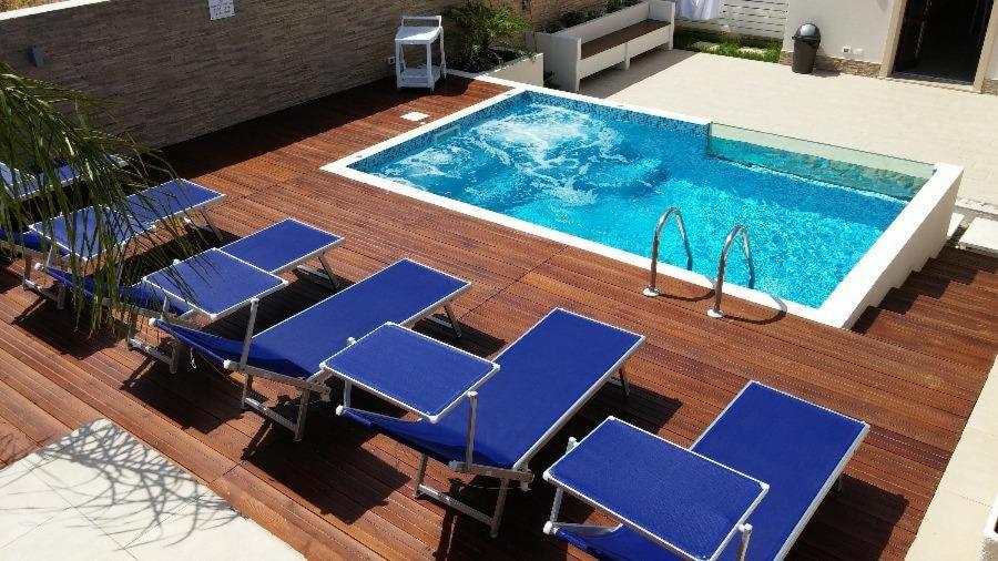 The swimming pool at or close to B&B Il Sole
