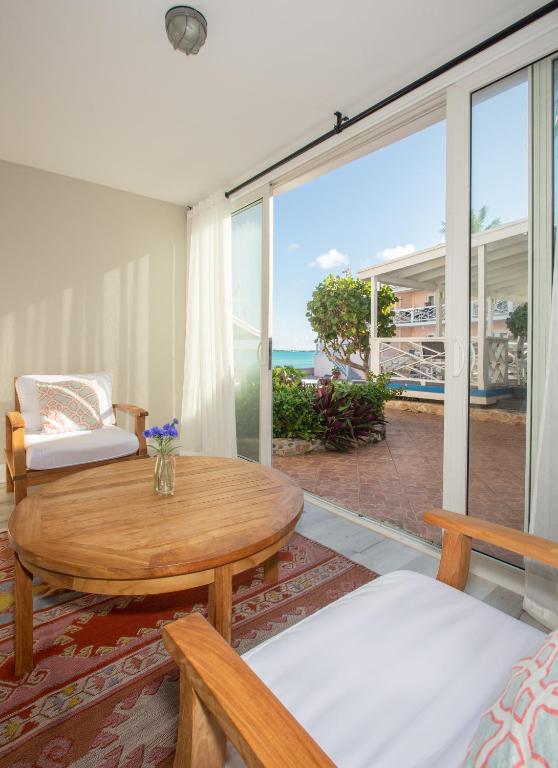 Peace and Plenty Resort photo