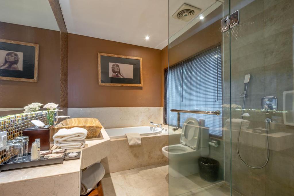 Segara Village Hotel - 8