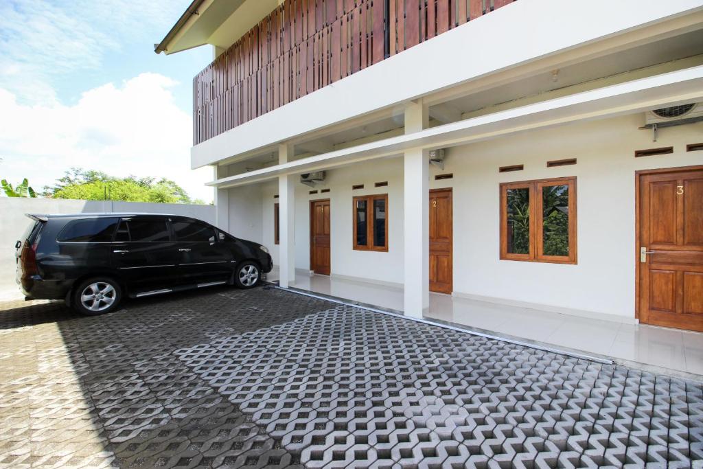 RedDoorz Syariah near Sindu Kusuma Edupark