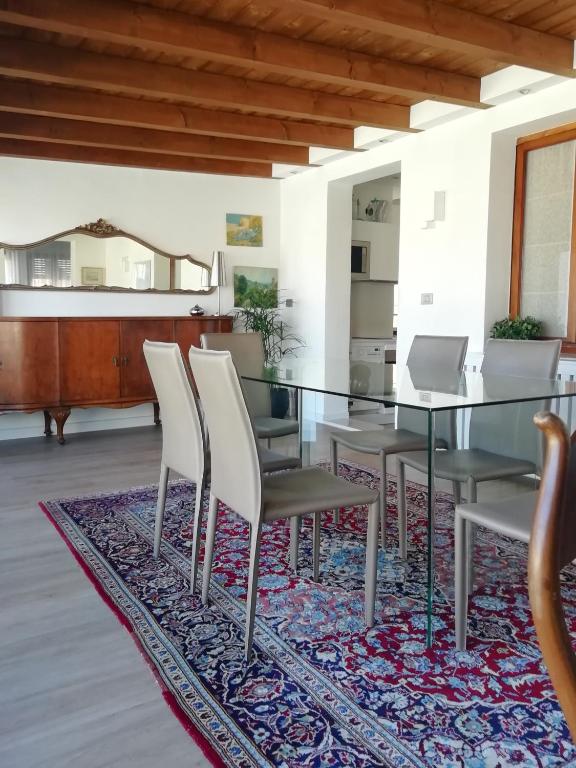 Kuchnia lub aneks kuchenny w obiekcie Cà Mocenigo Terrace