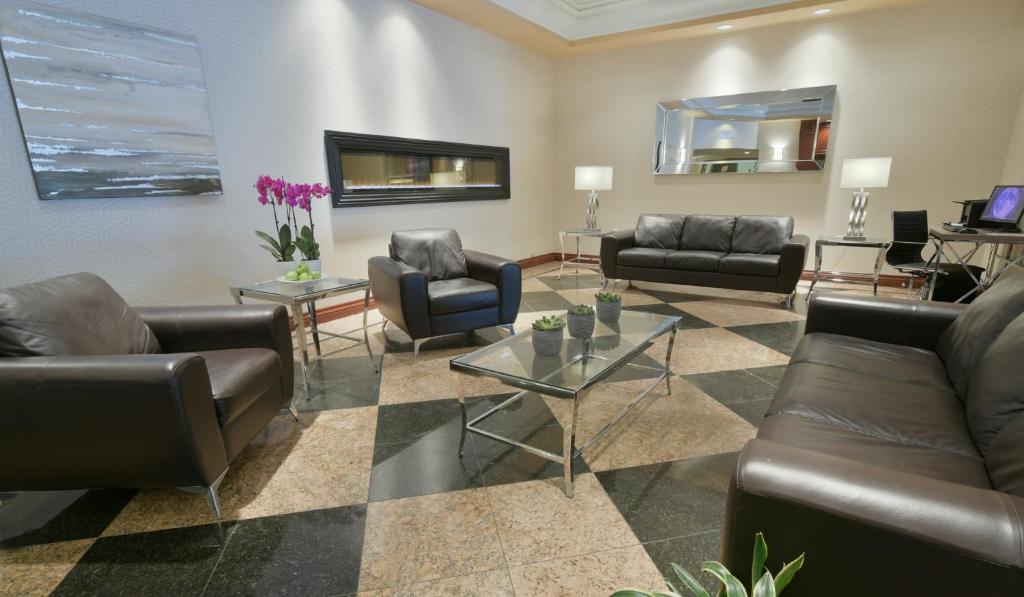 Posezení v ubytování Hotel Universel Montréal