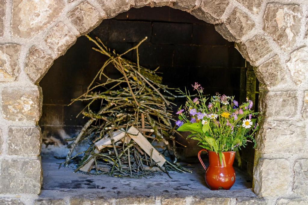 Fotografie z fotogalerie ubytování Osmak in Gusti Laz (Haus für 4 Personen) v destinaci Brod na Kupi