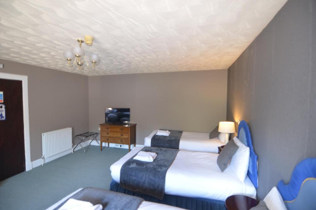 Achilty Guest House - Eenvoudige Driepersoonskamer