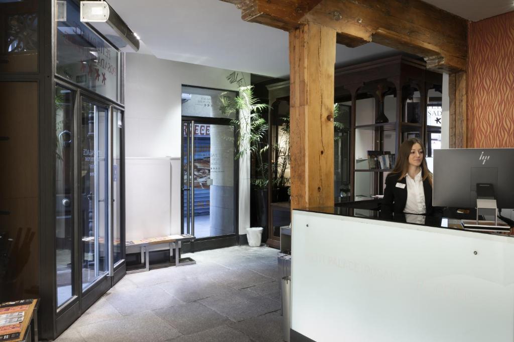 Petit Palace Posada del Peine - Resim 5