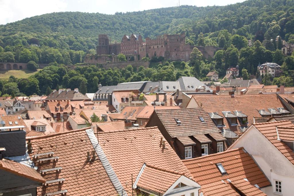 Nespecifikovaný výhled na hory nebo výhled na hory při pohledu z hotelu
