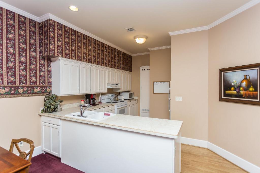 Kuchyň nebo kuchyňský kout v ubytování Whiskey Row Penthouse