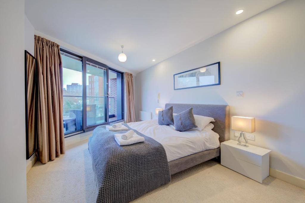 Gallery image of Cleyro Serviced Apartments - Finzels Reach in Bristol