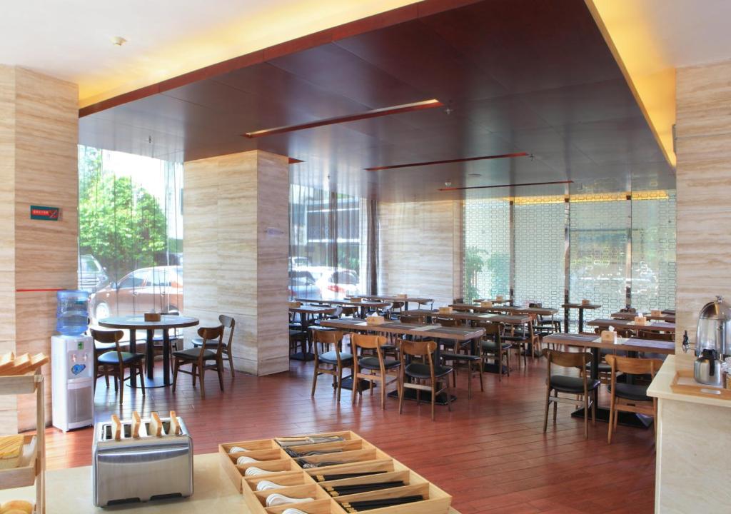 Restaurace v ubytování Guangzhou Shi Liu Hotel