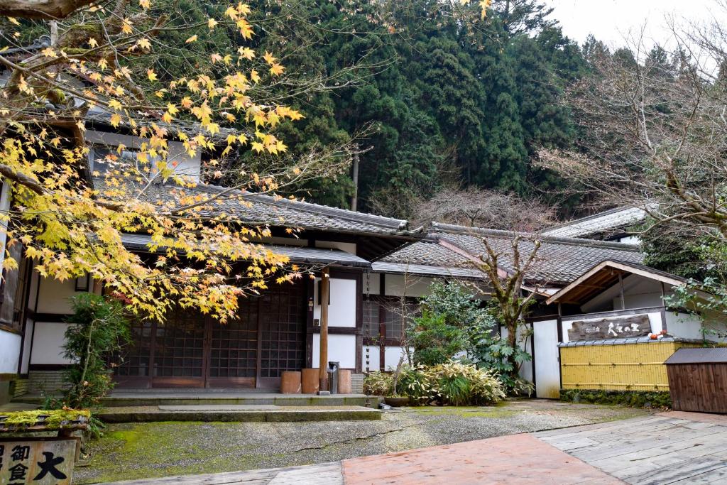 Budova, kde se ryokan nachází