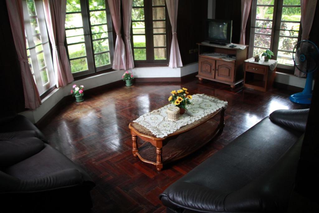 River Kwai Park & Resort - Deluxe Villa (6 Adultos)