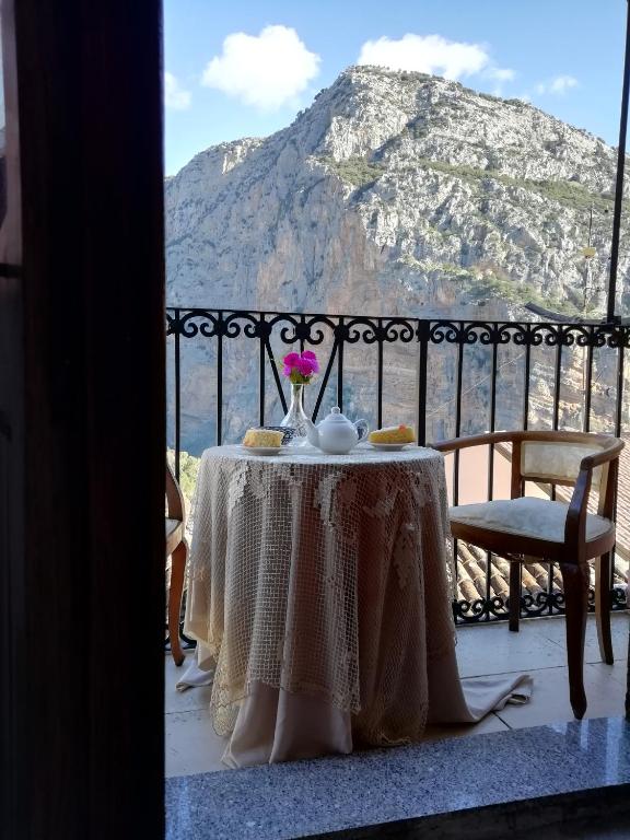 Nespecifikovaný výhled na hory nebo výhled na hory při pohledu z bed and breakfast