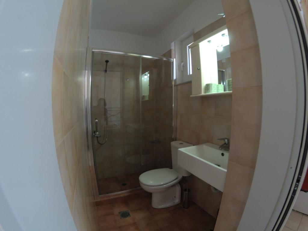 Kúpeľňa v ubytovaní Studios Maniati