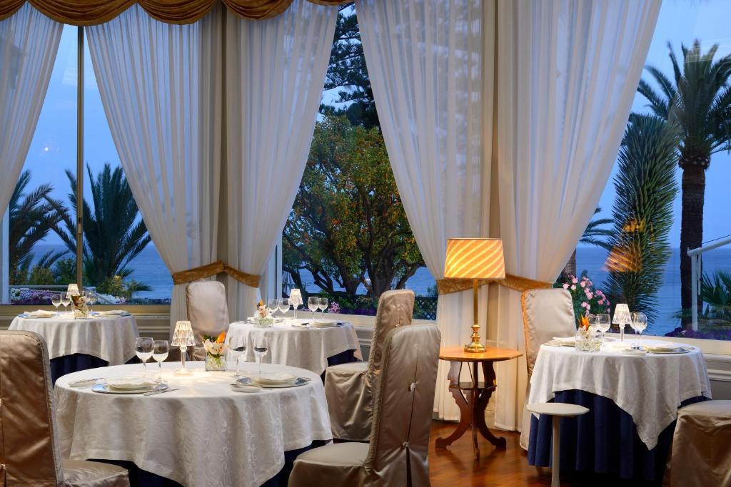 Restaurace v ubytování Royal Hotel Sanremo