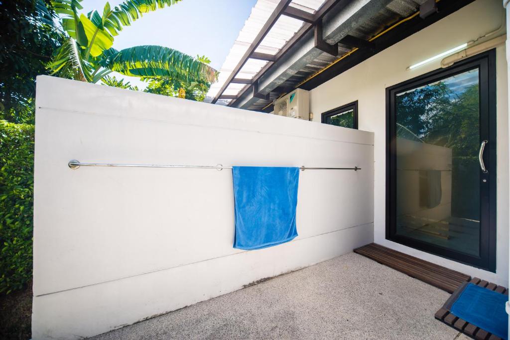 Fotografie z fotogalerie ubytování ChillHub Hostel Phuket v destinaci pláž