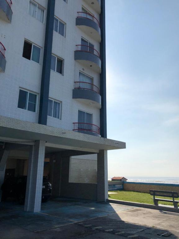  Apartamento pé na areia