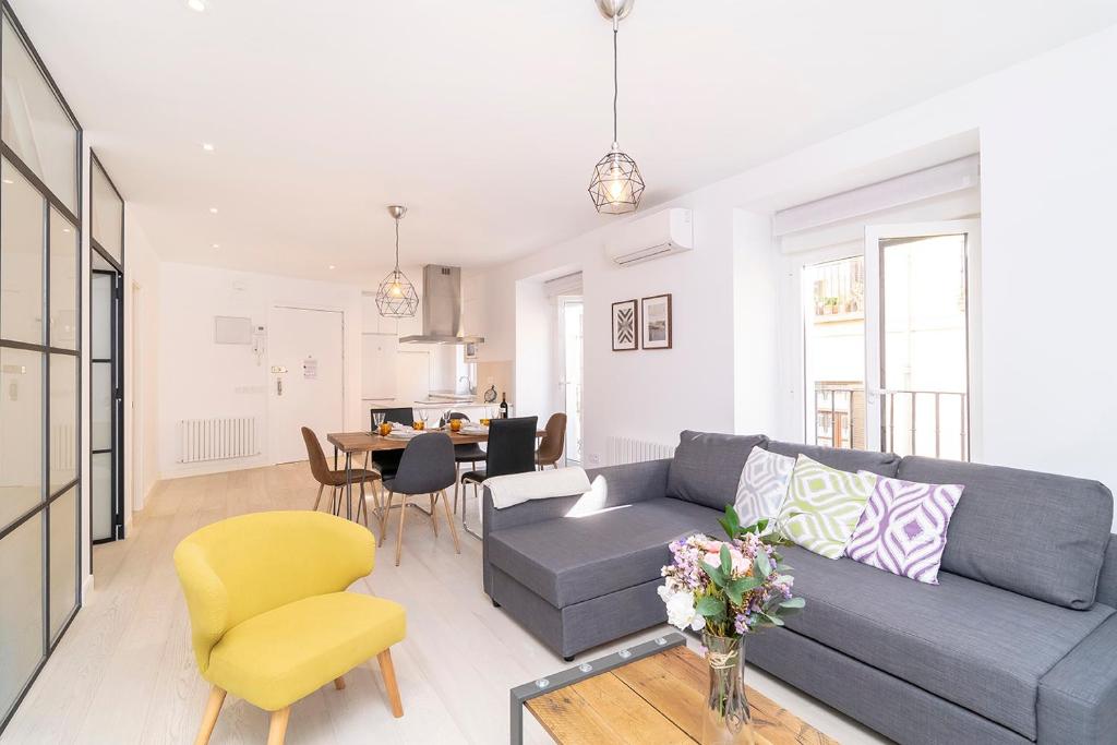 Smiling Apartment Near Puerta del Sol by Batuecas, Madrid ...