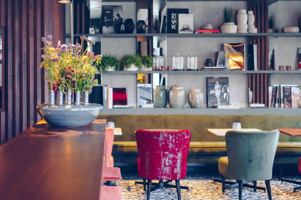 U Eat & Sleep Antwerp - Resim 8