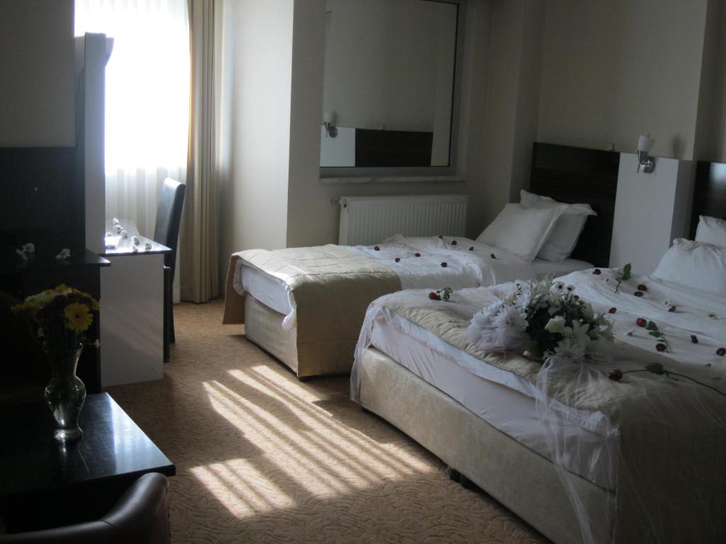 Anya Suit Otel - Sala Tripla Padrão