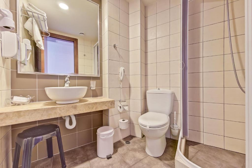 Koupelna v ubytování Marin Hotel