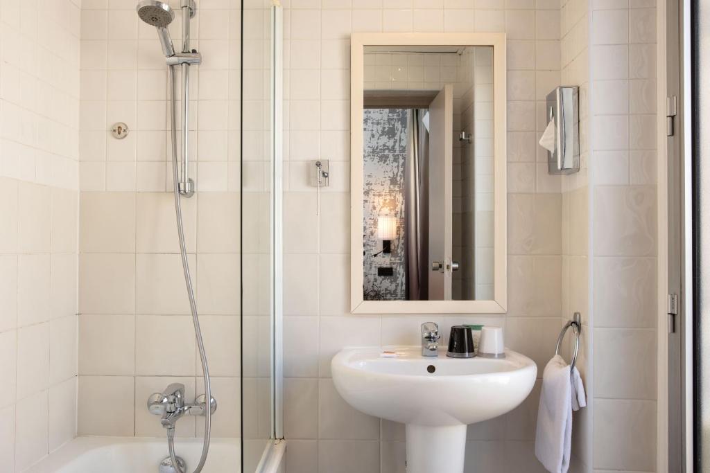 Hotel des Nations Saint Germain - Resim 4