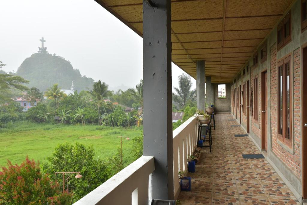 PIAS POPPIES HOTEL - 11