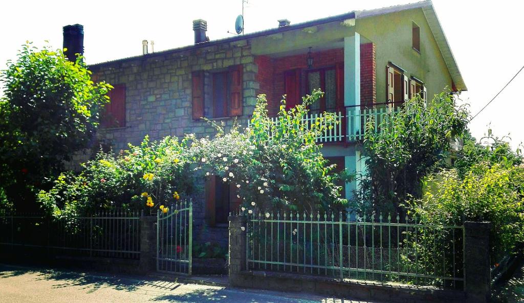 The building in which a vendégházakat is located