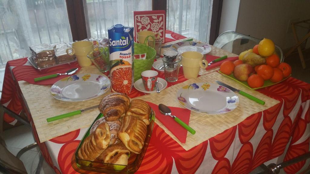 Jedlo v ubytovaní bed & breakfast alebo blízkom okolí