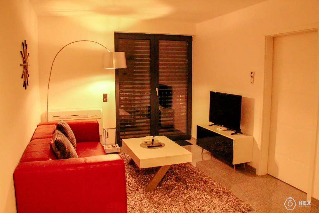 Bluestone Boarding Apartmentsにあるテレビまたはエンターテインメントセンター