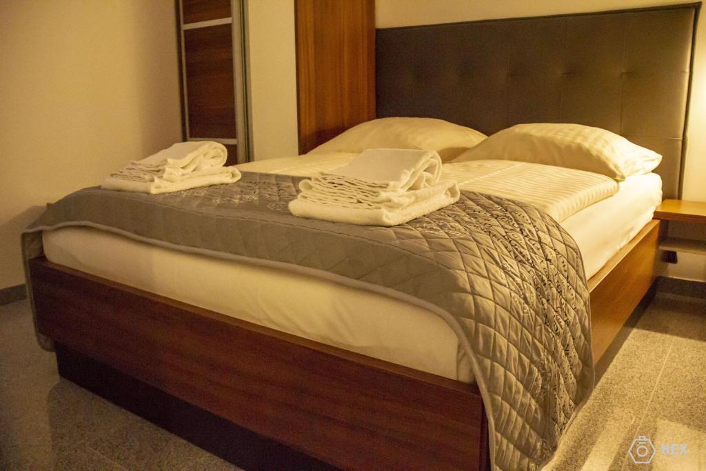 Bluestone Boarding Apartmentsにあるベッド