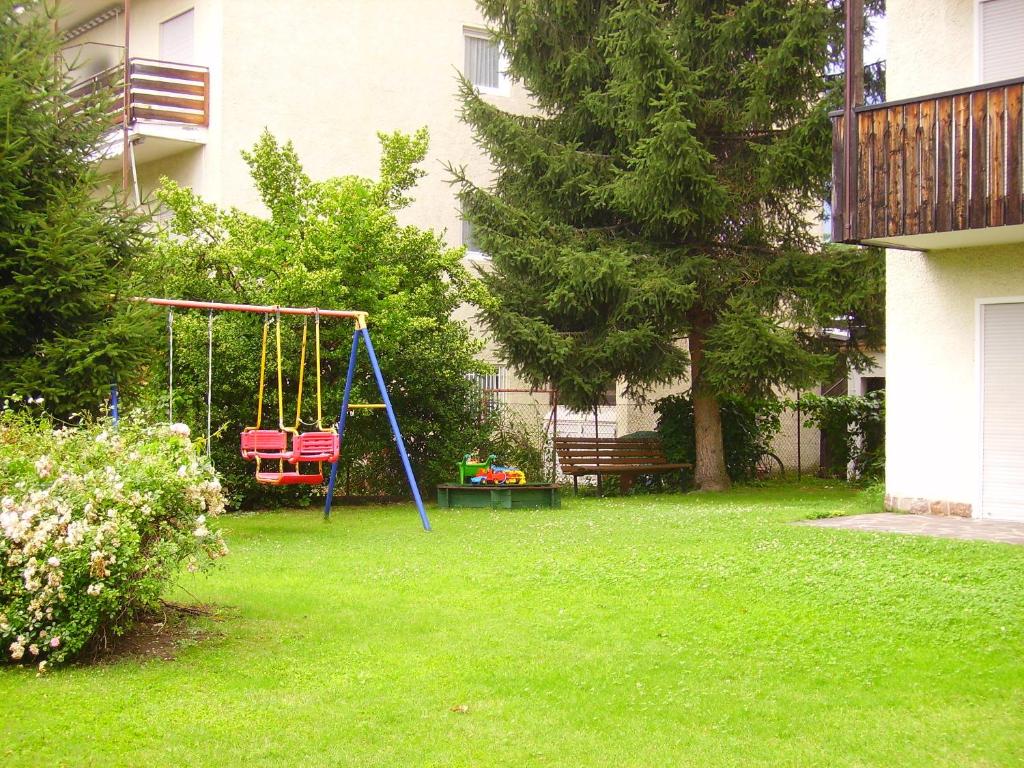 Plac zabaw dla dzieci w obiekcie Residence Bichler