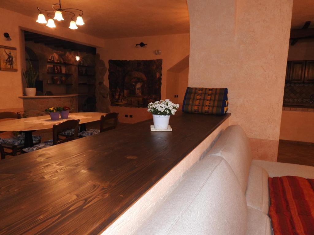 A seating area at alloggio turistico confortevole Passo Corese