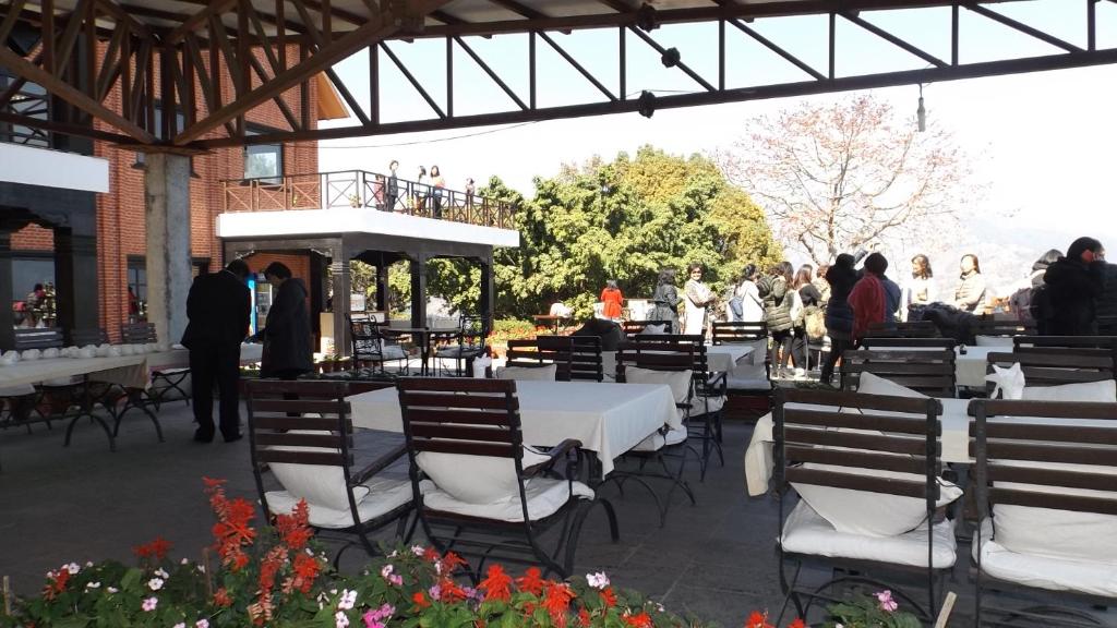 Restaurace v ubytování Dhulikhel Mountain Resort