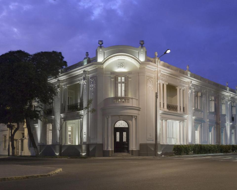 O edifício em que o hotel se localiza