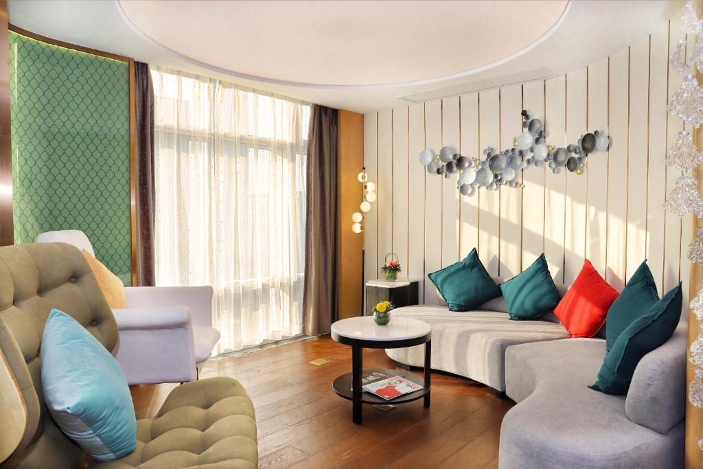 Posezení v ubytování Jianguo Hotel Guangzhou