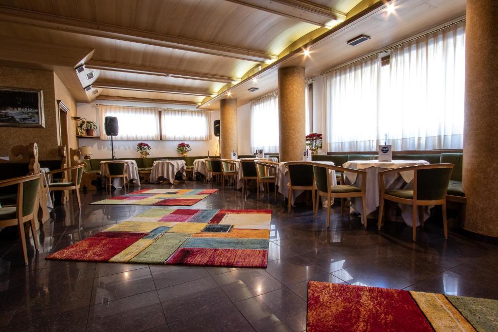TV a/nebo společenská místnost v ubytování Hotel Santanton