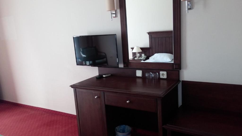 TV a/nebo společenská místnost v ubytování Side Palm D'or Hotel