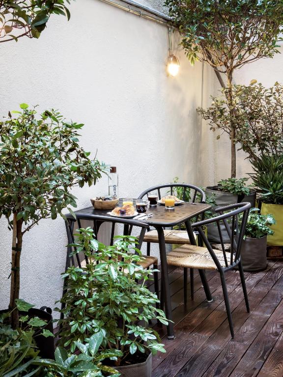 New Hotel Le Voltaire - Resim 21