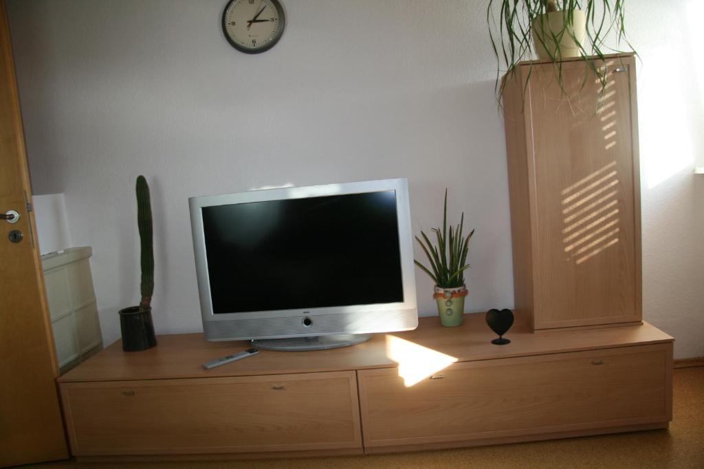 TV a/nebo společenská místnost v ubytování Ferienwohnung Dieter Popp
