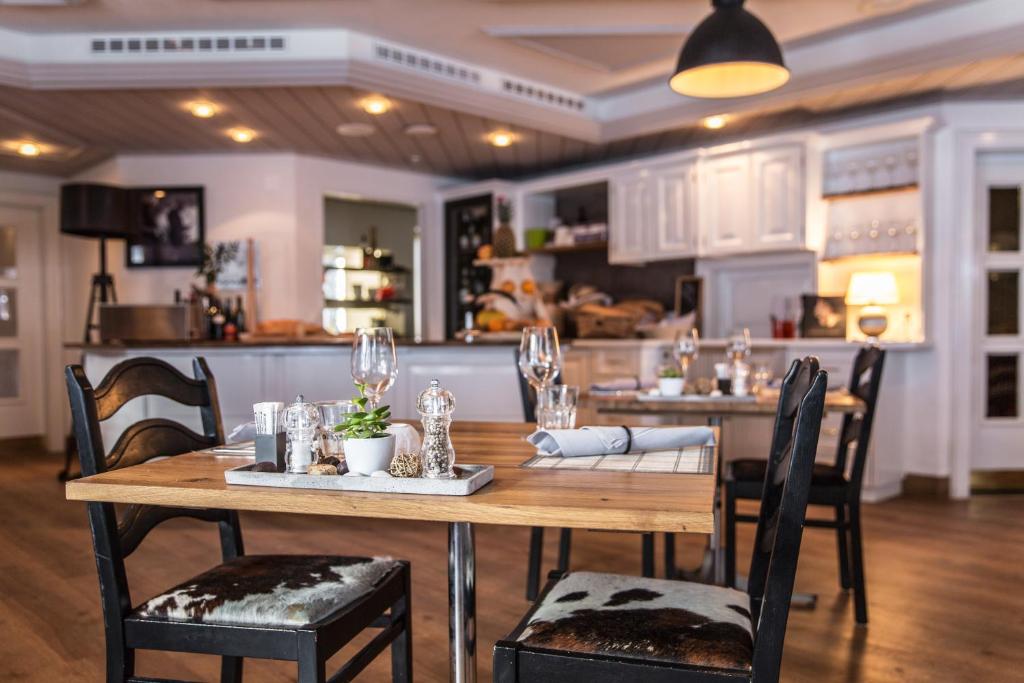 Kuchyň nebo kuchyňský kout v ubytování Hotel Burgener