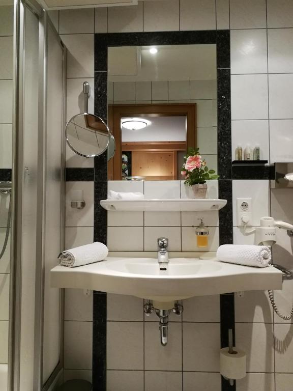 Koupelna v ubytování Schieferhof