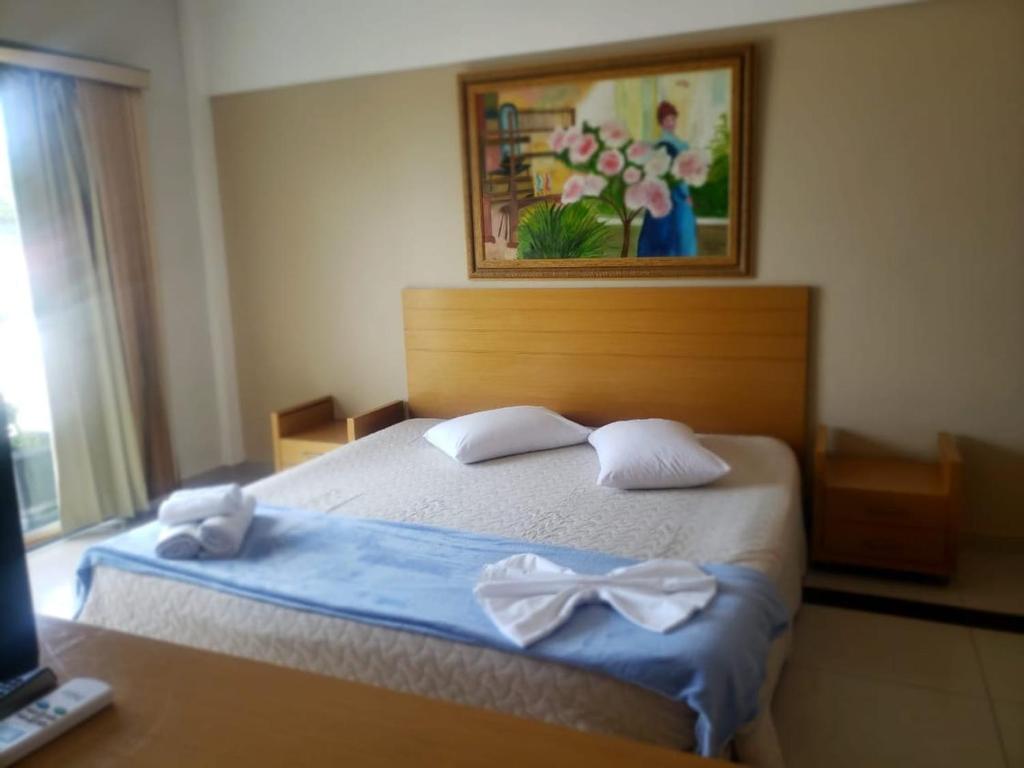 Don Limpone Hotel