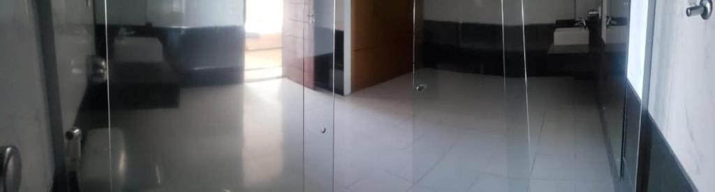  Don Limpone Hotel