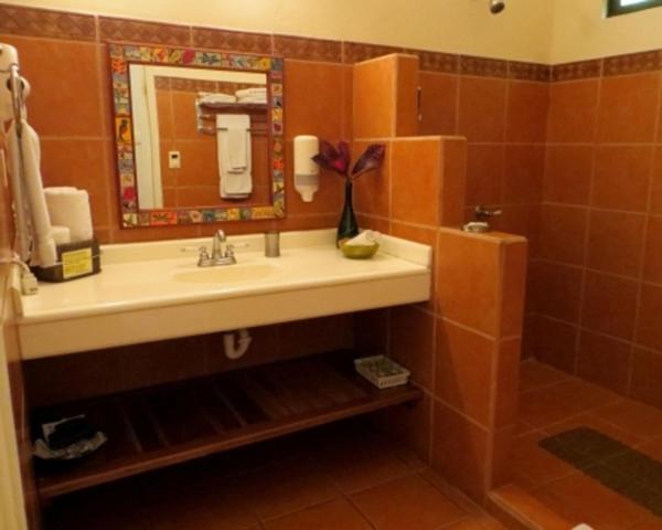 Koupelna v ubytování Pura Vida Hotel