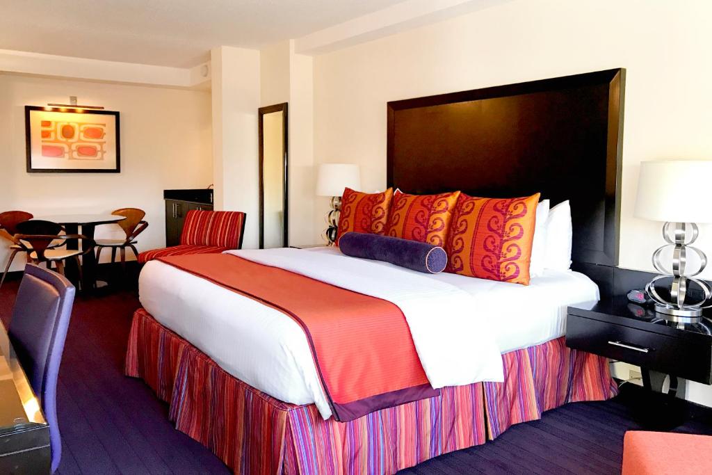 Washington Plaza Hotel - 