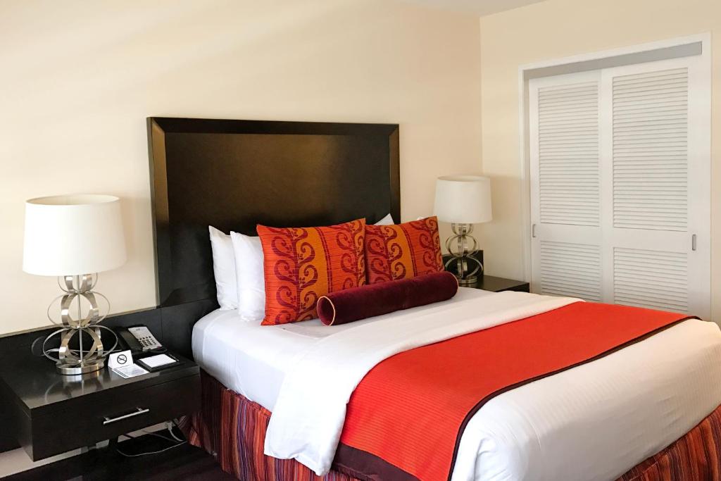 Washington Plaza Hotel - Superior Queen Room - Accessible
