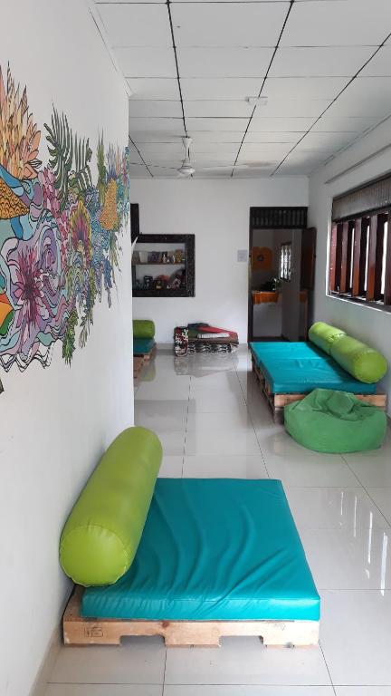 Posezení v ubytování Coco Hostels - Weligama