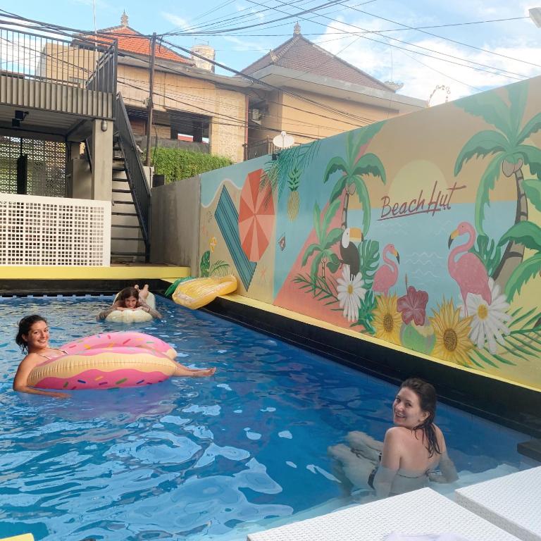 Piscina di Beach Hut Hostel o nelle vicinanze